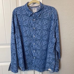 Casual / Dress Shirt